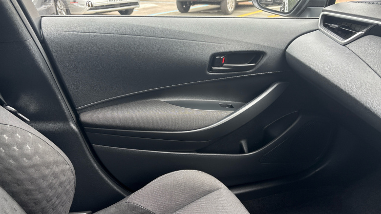 Toyota Corolla Petrol 1.8 VVT-i Hybrid Commercial Auto